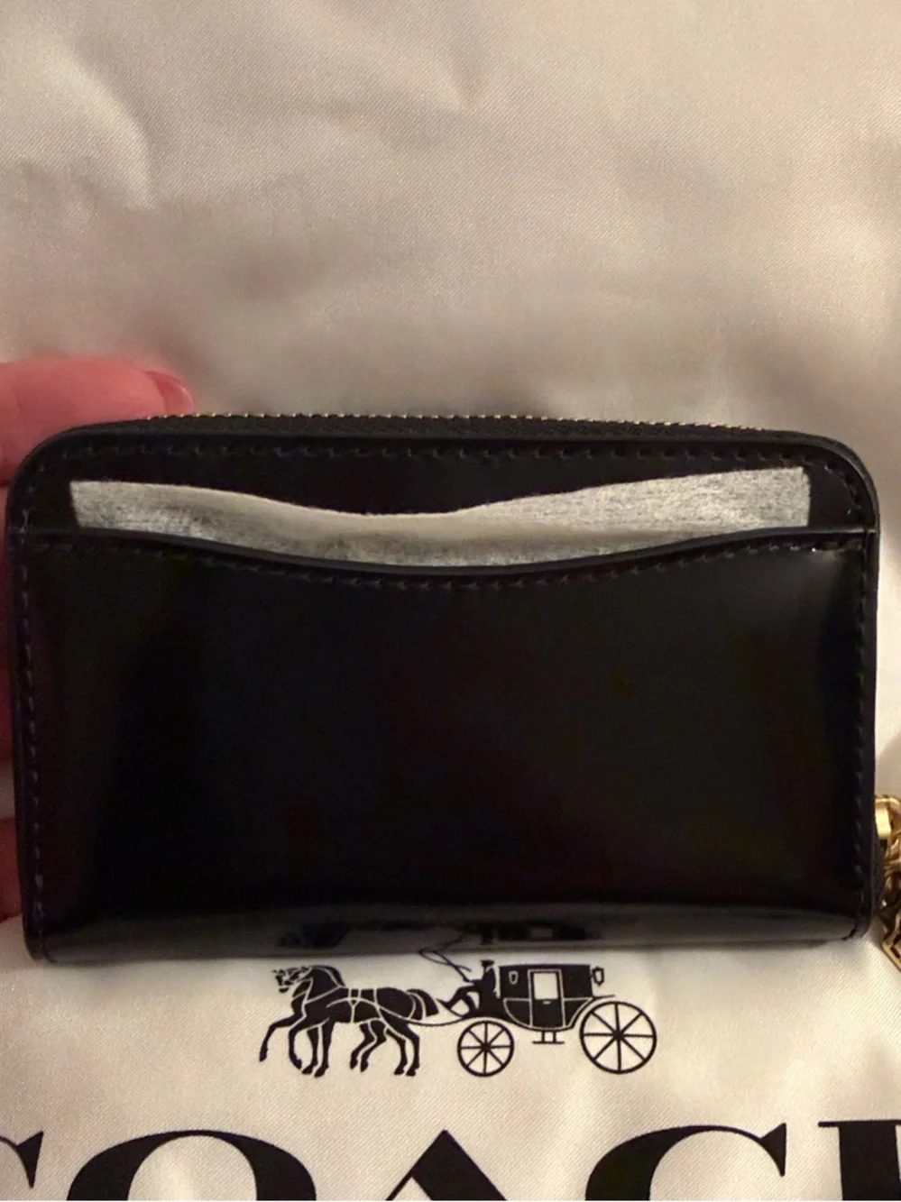🖤💛Coach NWT Black Patent Leather Essential‎ Small Zip Wallet with Brass Charms